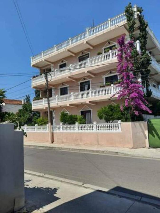Vila Lika Durrës Exterior foto